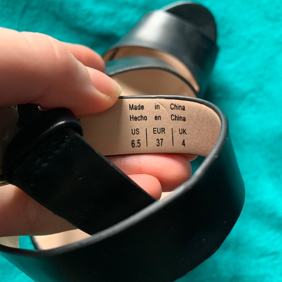 CALL IT SPRING HEELS - Picture 4 of 4